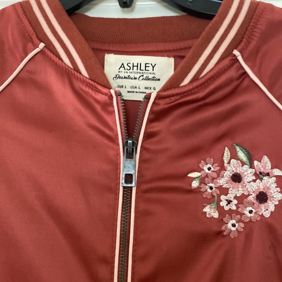 Embroidered Jacket - Picture 2 of 5